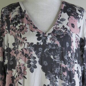 Tahri White, Gray & Pink Floral 3/4 Sleeve V-Neck Pullover Stretch Top Size 2X